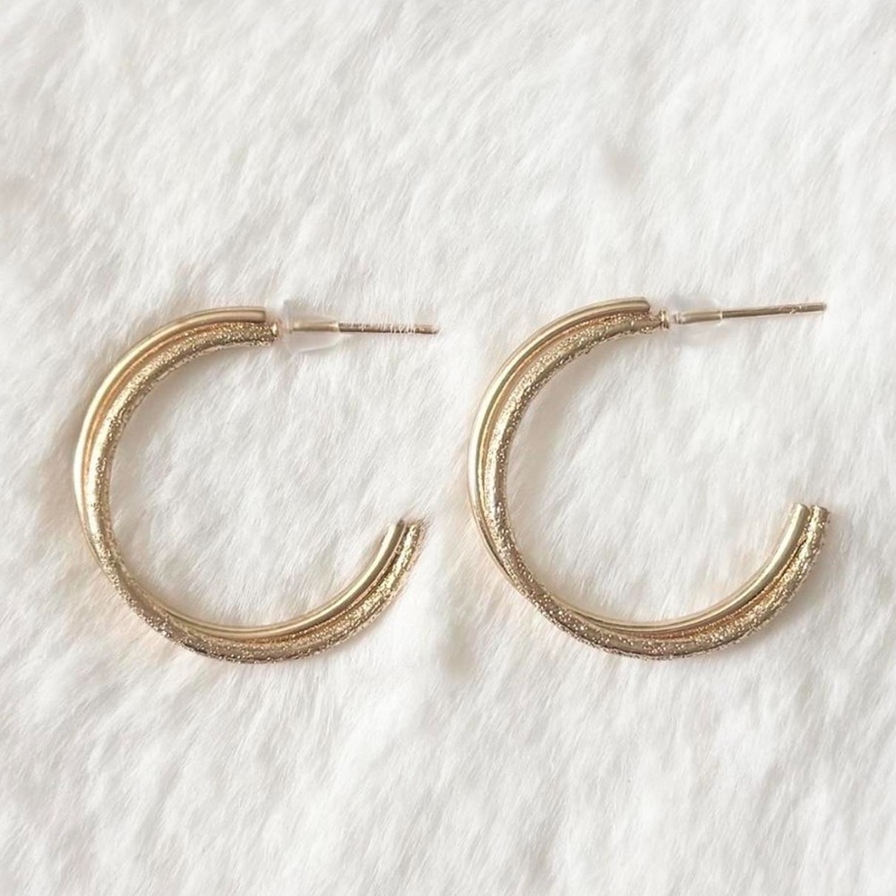 5/$15 🩷 MUST BUNDLE Gold Textured Hoop Earrings - Women Jewelry